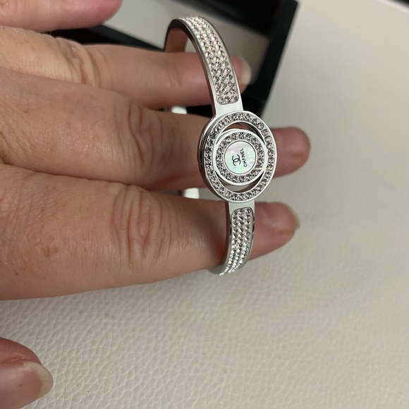 “C” Bangle hinged CZ bracelet - Picture 3 of 10